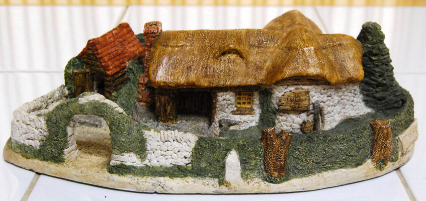 The Forge by David Winter Miniature Cottage