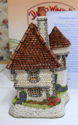 Gatekeeper Cottage (Colourway) by David Winter