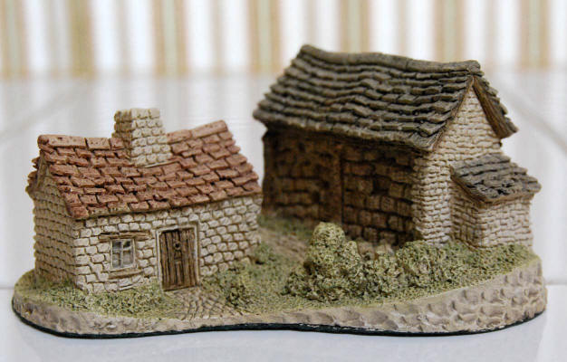 Haybarn by David Winter Miniature Cottage
