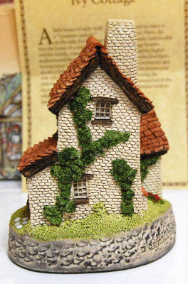 Ivy Cottage by David Winter