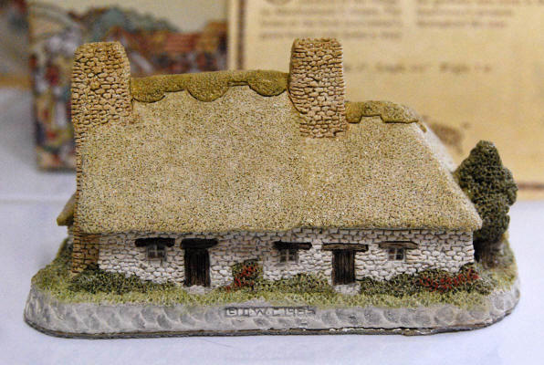 Meadowbank Cottage by David Winter